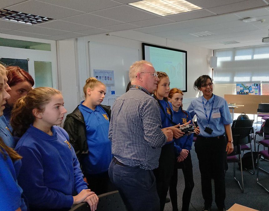 Ysbrydoli gwyddonwyr y dyfodol