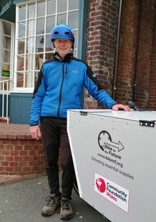 Help llaw i’r rhai sydd ar eu pennau eu hunain