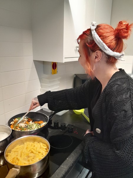 Cysylltiad a chwmnïaeth i famau ifanc